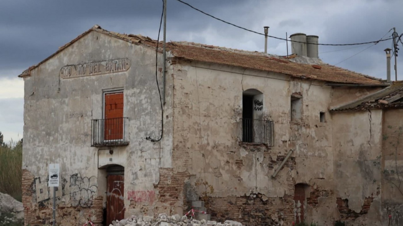 Limpieza reivindicativa en el Molino Batán junto al Azarbe Mayor de Murcia