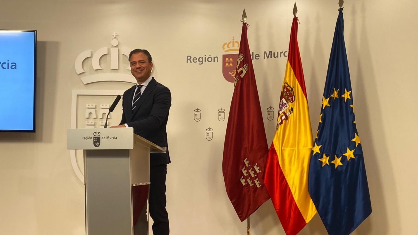 El Gobierno murciano califica de "esperpento" la reunión Sánchez-Junqueras sobre financiación