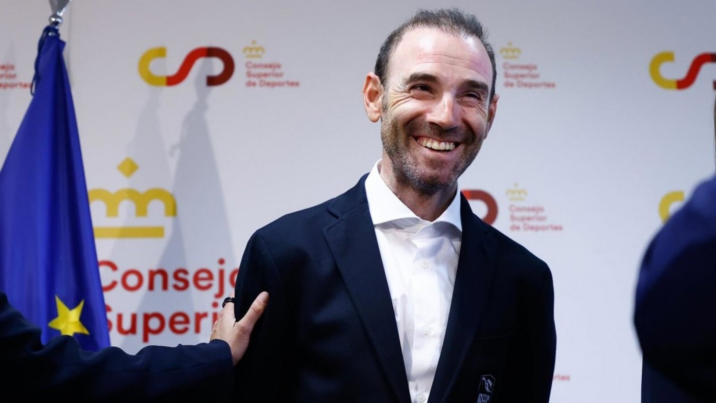 Valverde: "Marc Soler puede aguantar... a ver si el viento permite la etapa"