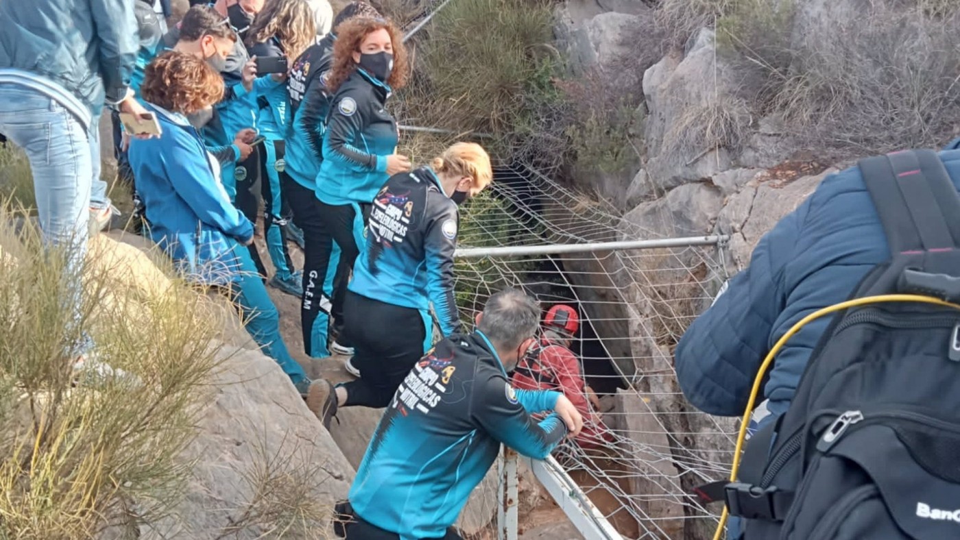 La deportista Beatriz Flamini abandona la cueva donde ha estado 500 días sola y aislada