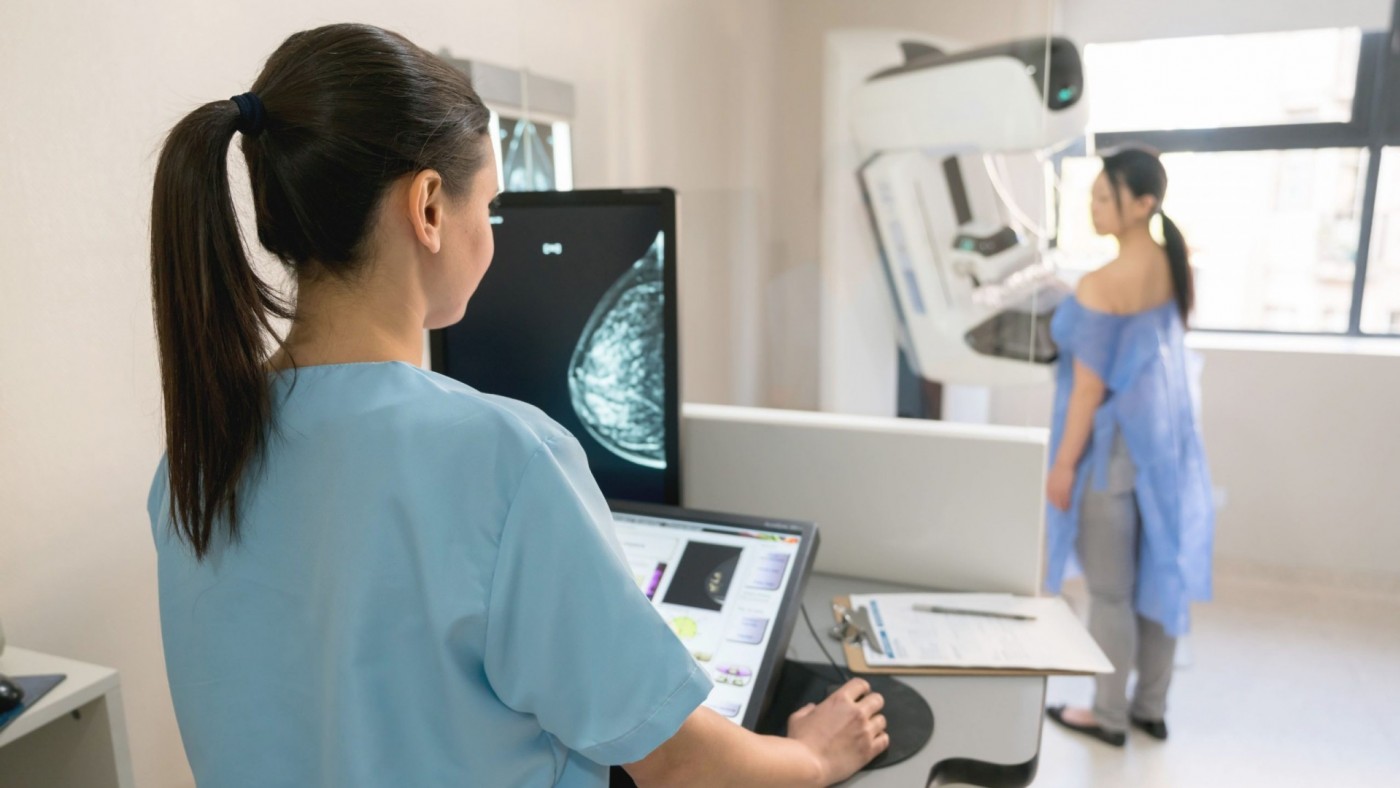 La Asociación Española Contra el Cáncer dice que los cribados de cáncer "no pertenecen a ningún gobierno"