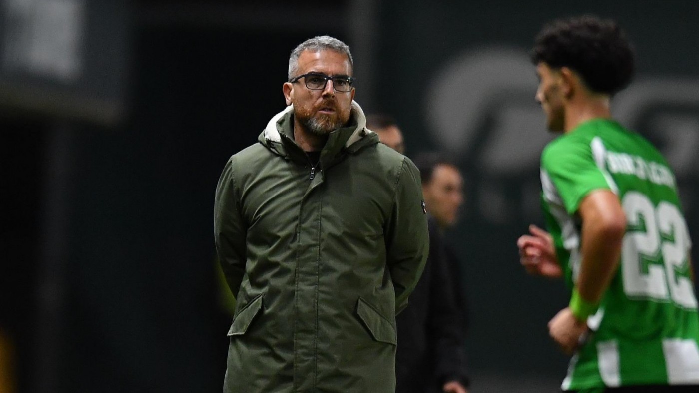 Javi Rey: "El Valencia tiene que sufrir en el Cartagonova"