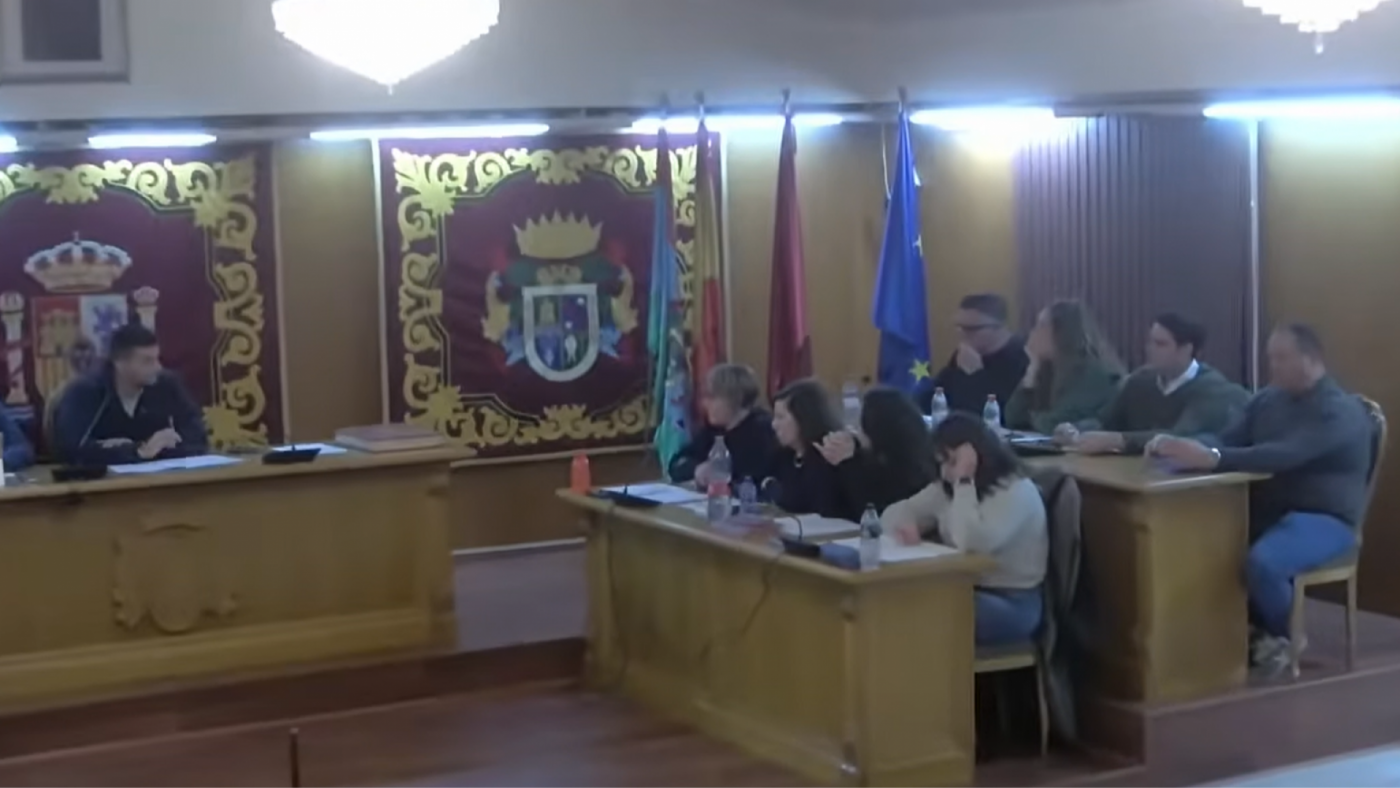 El PSOE reprocha al alcalde de Alguazas que lleve a pleno la moción del burka