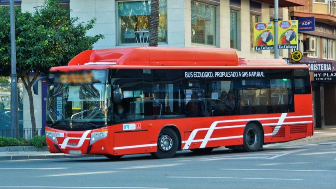 La Plataforma en Defensa del Transporte Público denuncia el abandono del servicio en Murcia