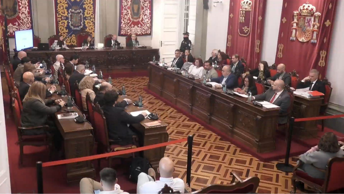 La oposición acusa a Arroyo de aumentar en 10 millones la deuda