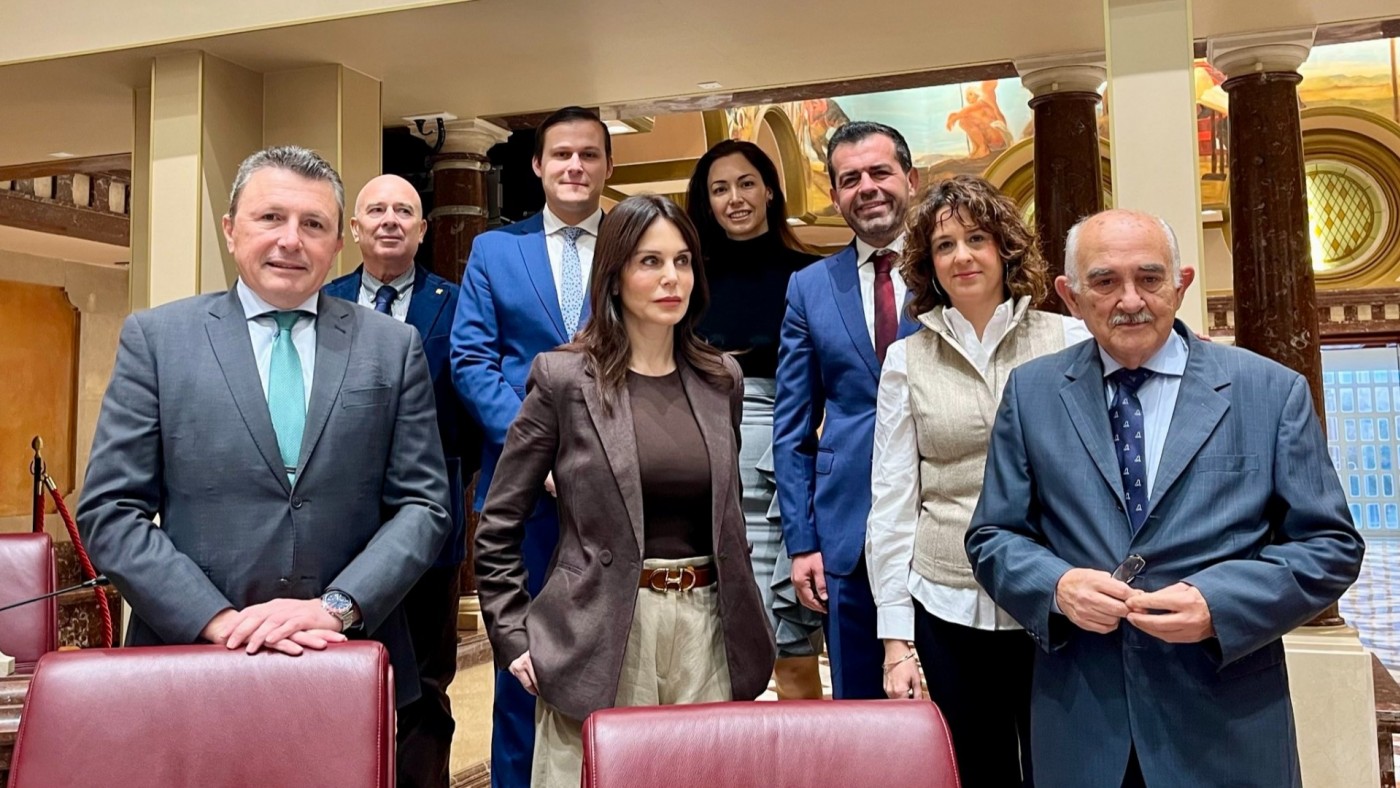 Los diputados de Vox expulsan a Antelo y lo mandan al grupo mixto