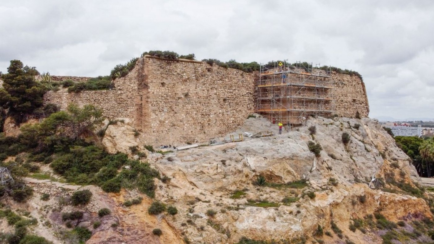 El Ayuntamiento de Cartagena inicia la recuperación del fuerte de Despeñaperros