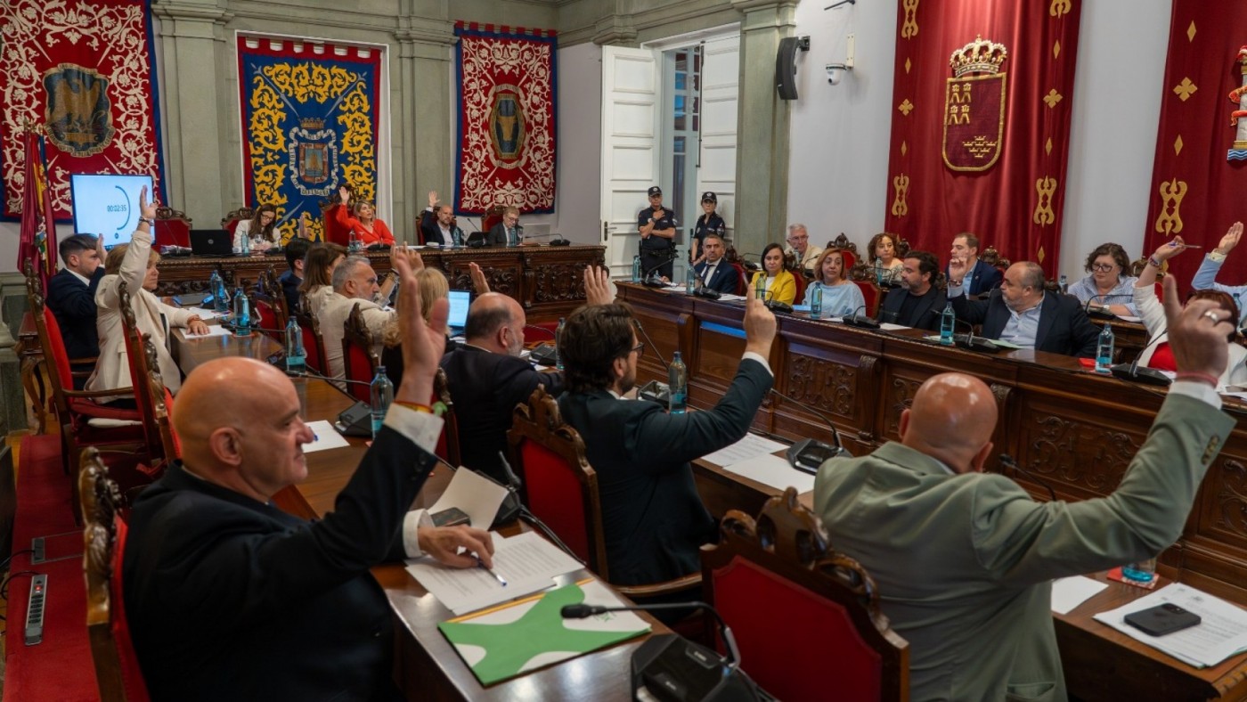 Cartagena aprueba adherirse al Pacto Antitransfuguismo en plena crisis política