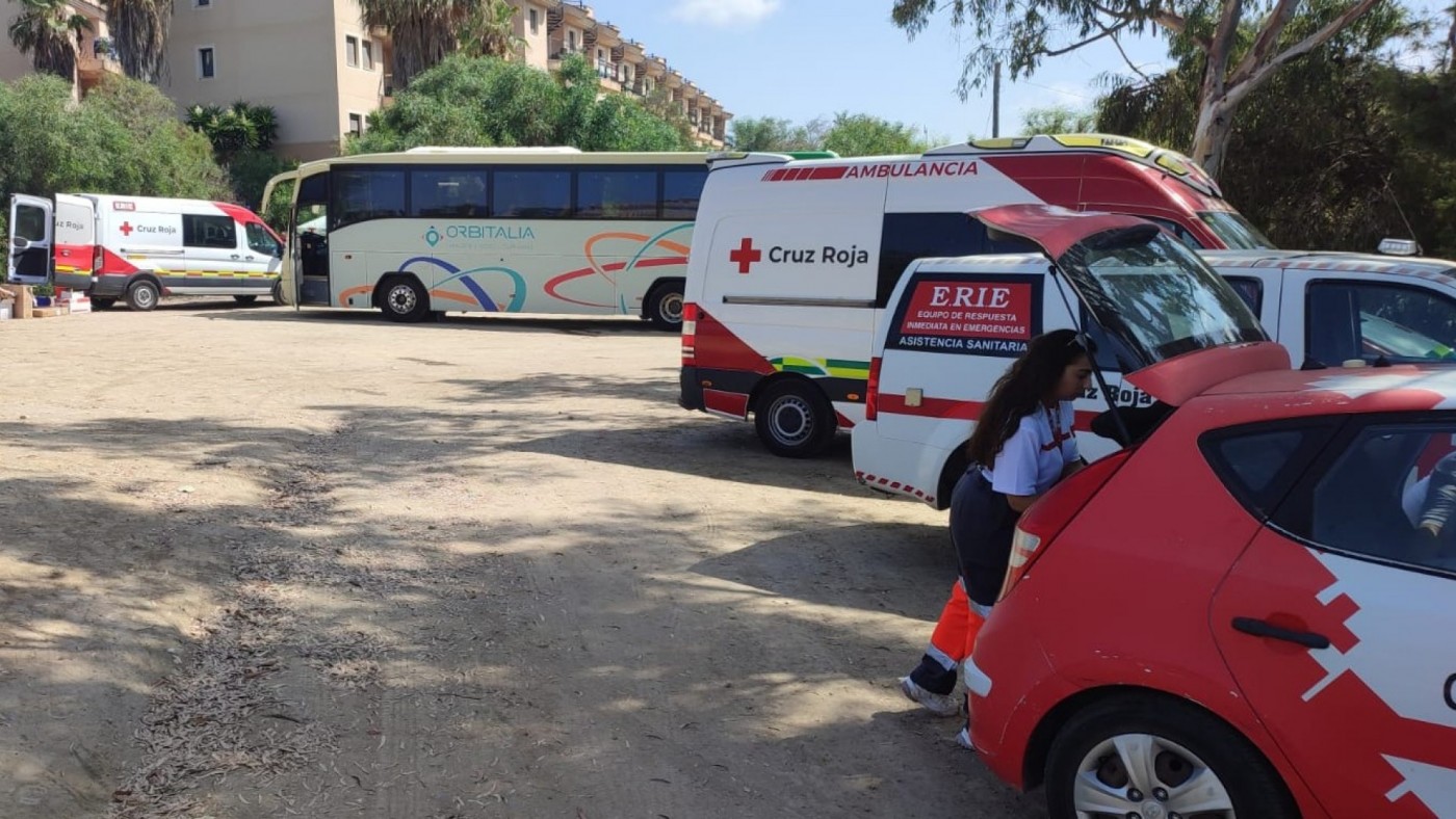 16 personas alcanzan la costa de Águilas en dos pateras