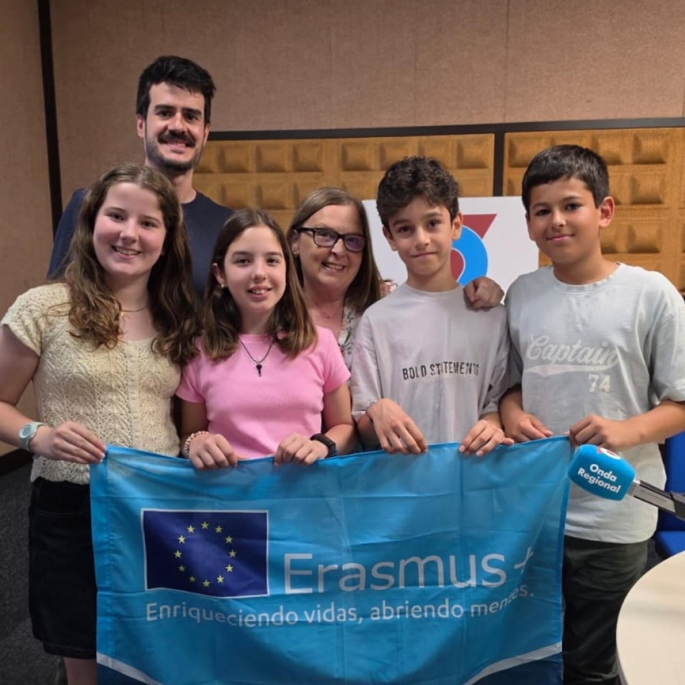 EL MIRADOR T06C196 Conexión Europa. Alumnos del colegio Luis Costa comparten su experiencia Erasmus+ en Polonia y Rumanía (11/06/2026) episode artwork