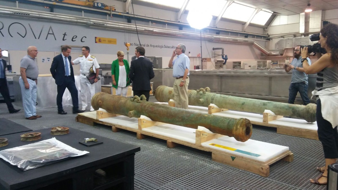 Los dos cañones recuperados en las instalaciones del ARQUA