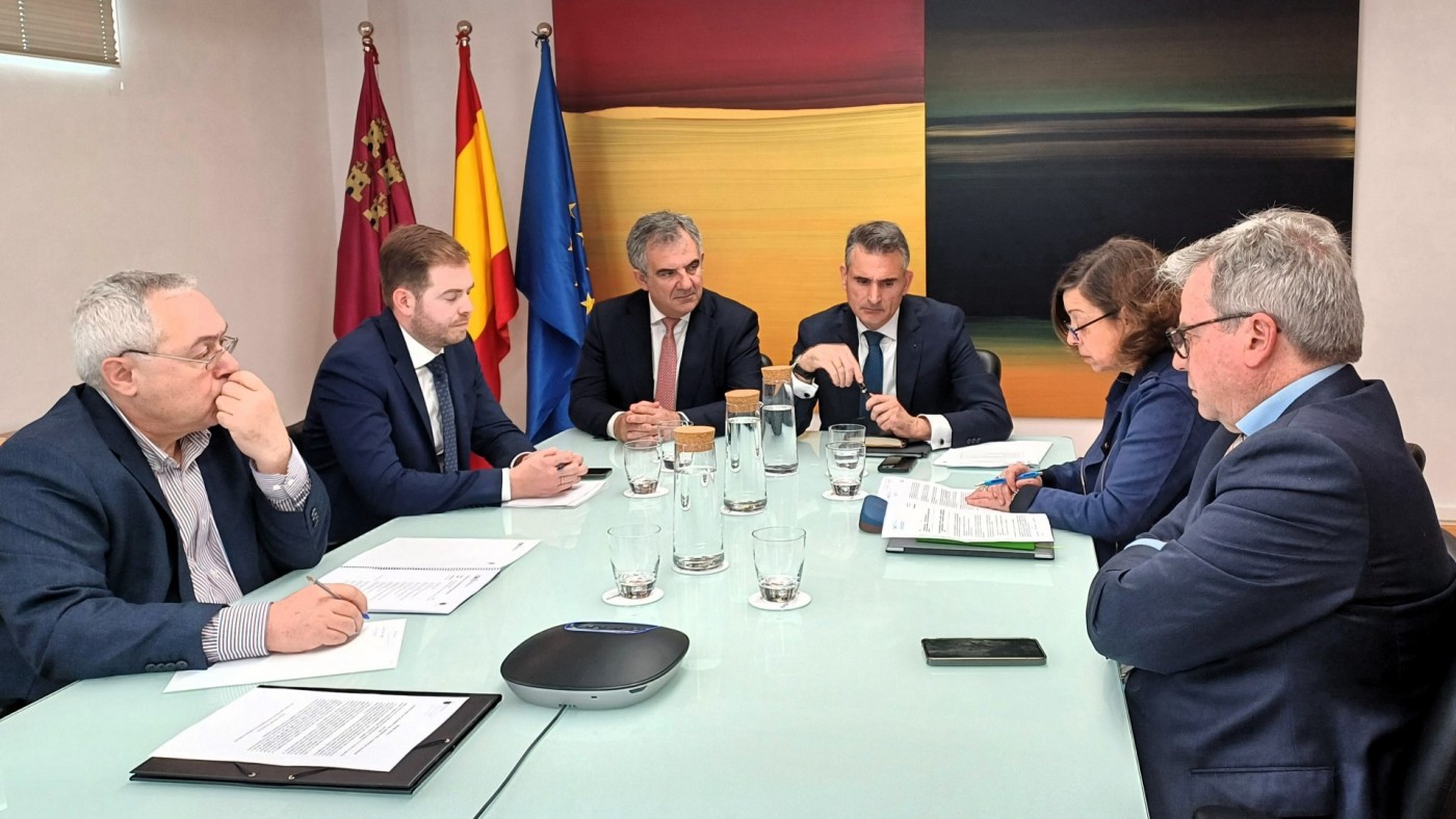 La Comunidad espera informes del CSN para continuar la retirada de terrenos contaminados de Zinsa y El Hondón