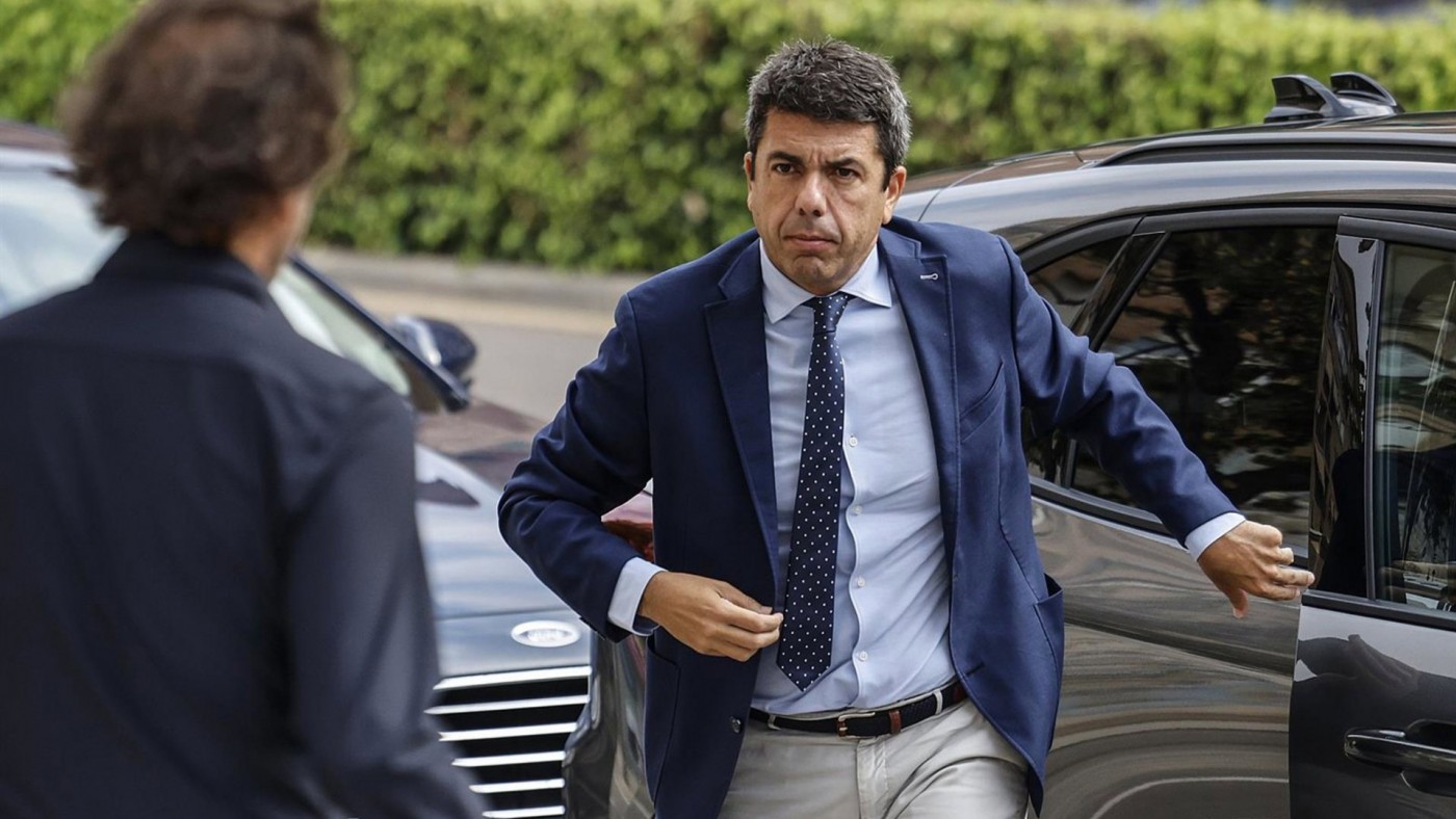 Mazón el día de la dana: "Vamos a inundar de datos a los medios"