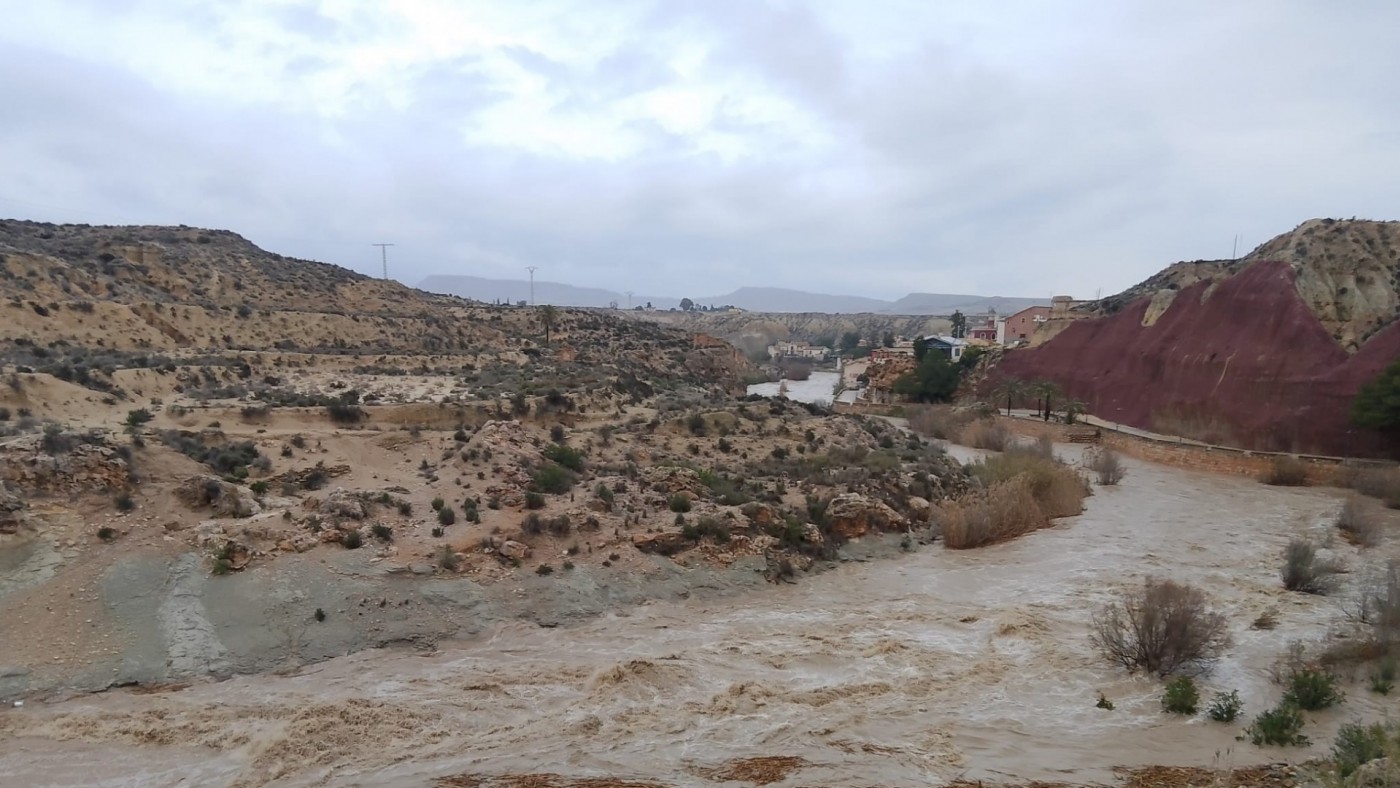REPORTAJE | Viviendo en la ribera del río en plena crecida del caudal