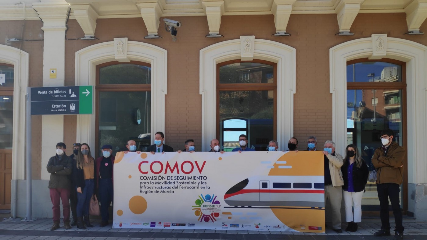 La Comisión del Ferrocarril dice que ADIF "ignora" las reclamaciones de información sobre el Corredor Mediterráneo