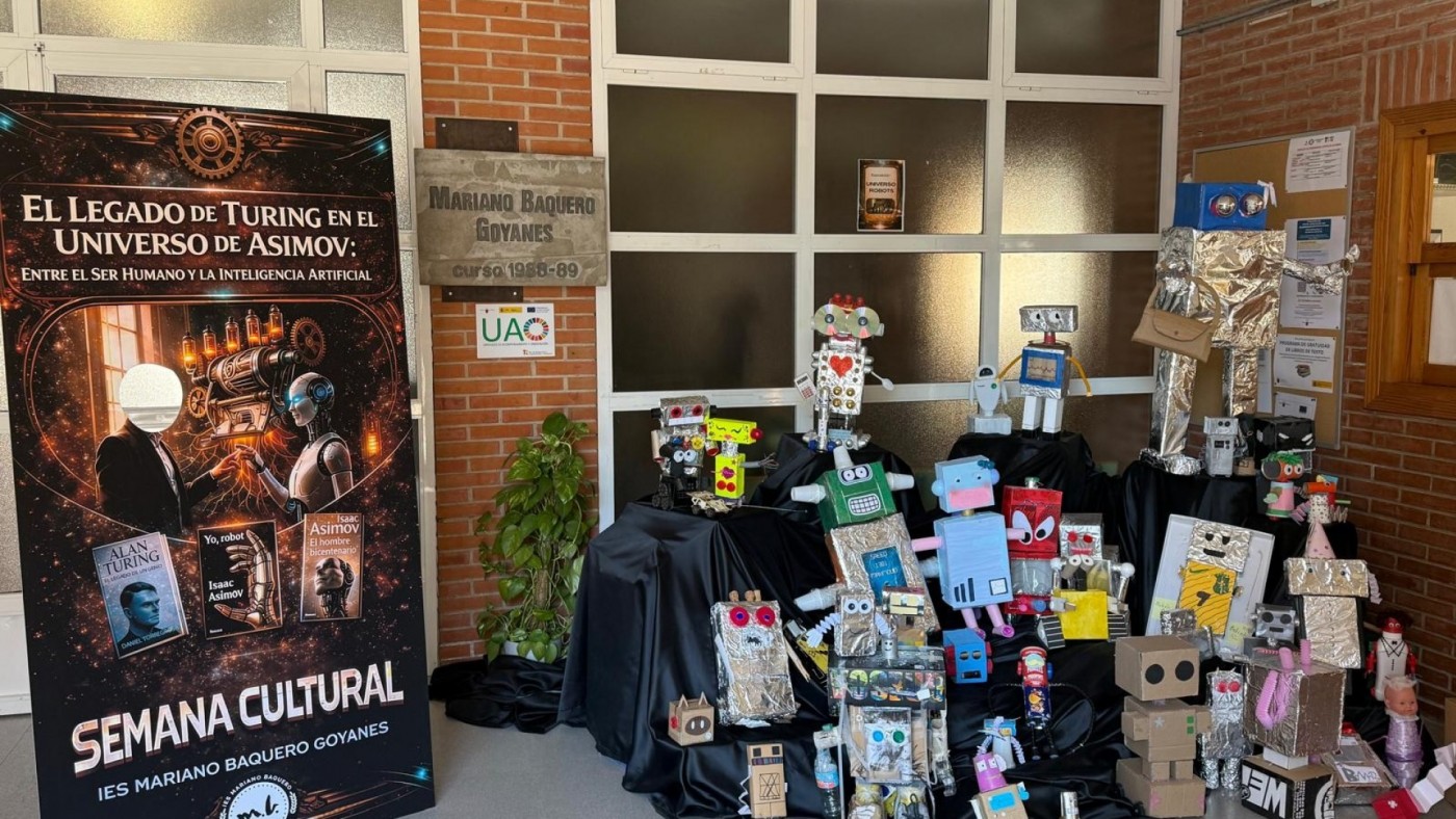 El IES Mariano Baquero se abre a los murcianos con una quincena de talleres