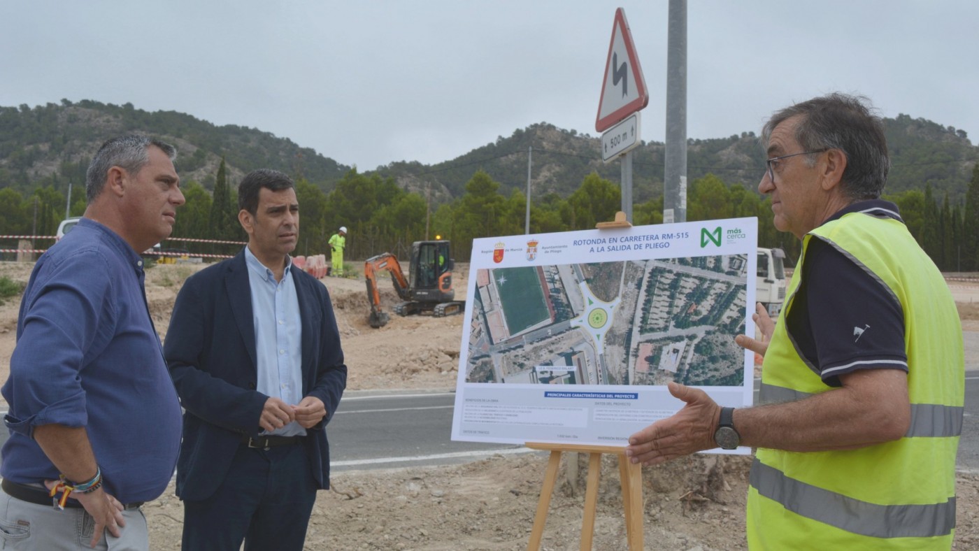 Una nueva rotonda mejorará la seguridad vial en el acceso a Pliego