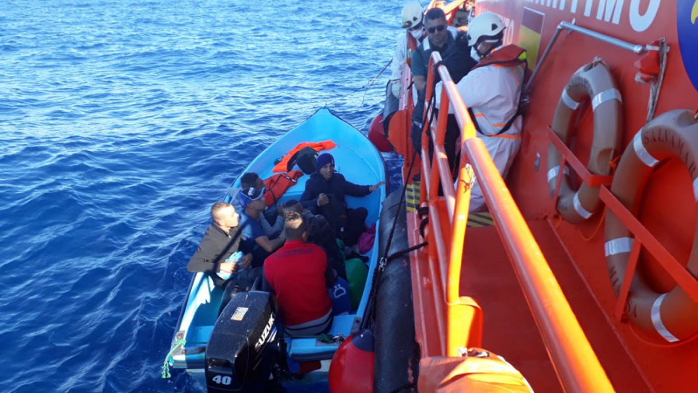 Rescate de patera en aguas de Cabo de Palos