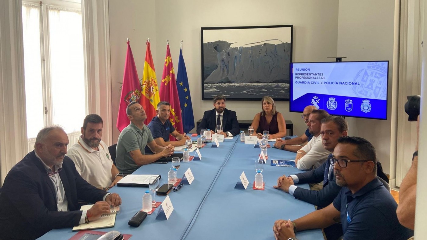 Policía Nacional y Guardia Civil exigen más agentes y embarcaciones para hacer frente a la inmigración irregular en Murcia