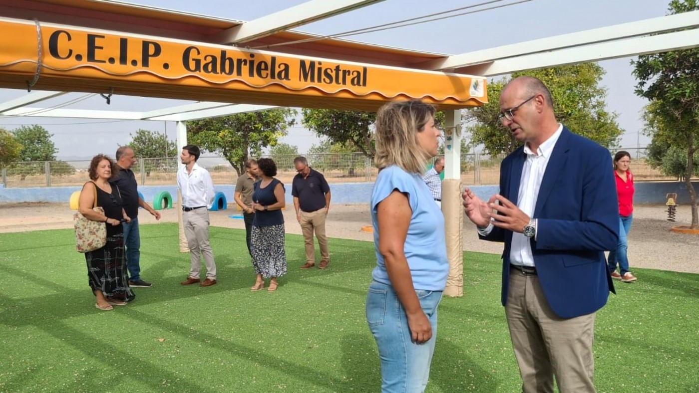 La Comunidad invierte 187.000 euros en renovar las cubiertas del CEIP Gabriela Mistral de Cartagena