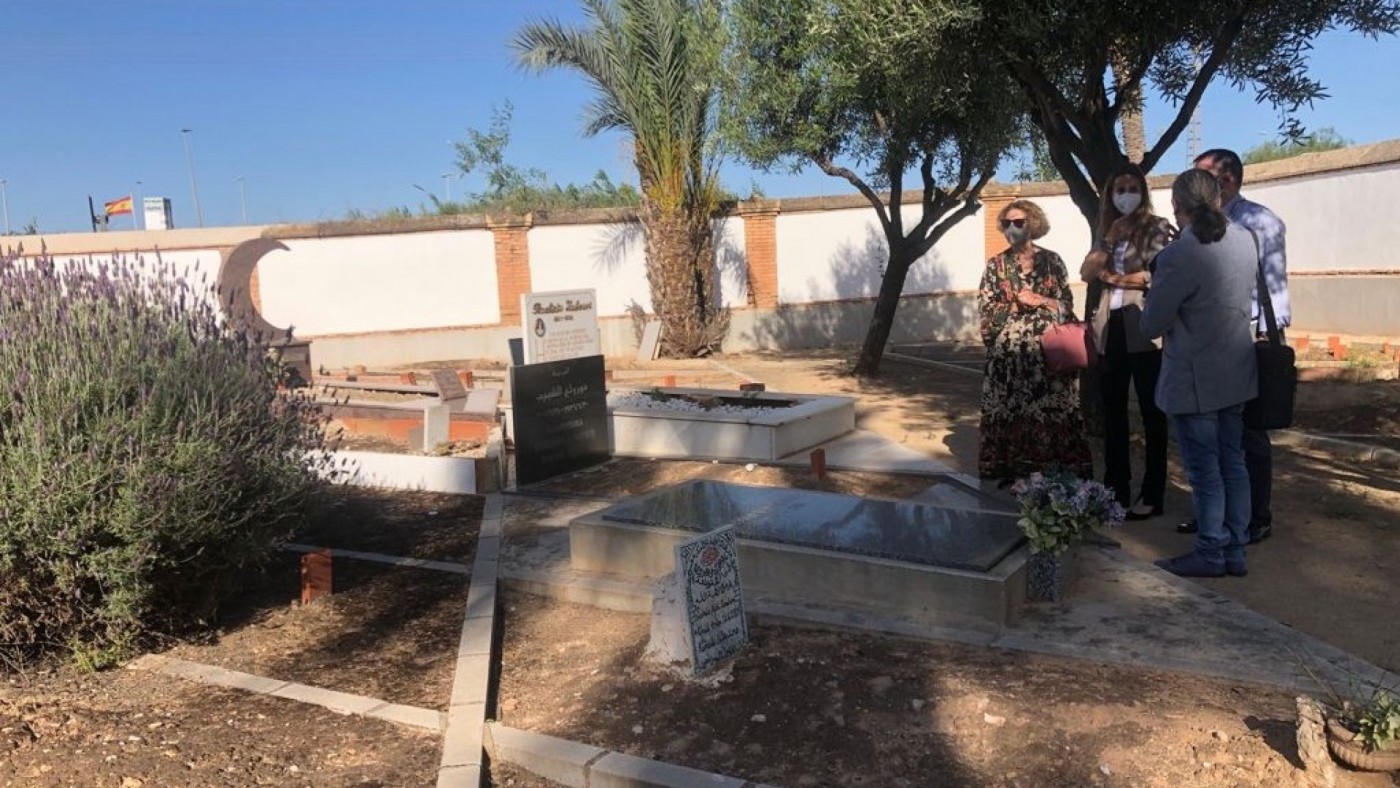 Familias musulmanas de Cartagena dicen que el ayuntamiento les "toma el pelo" con el cementerio