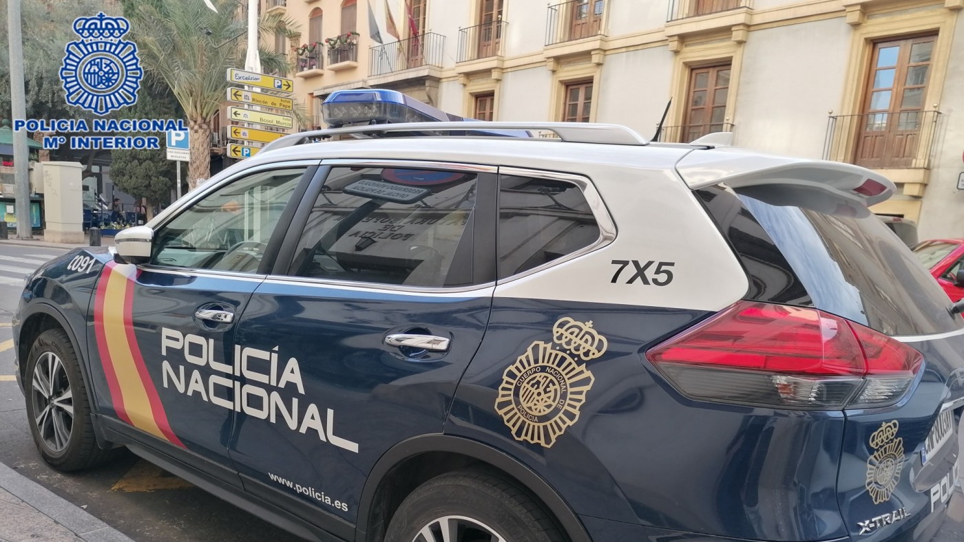 Roba en una perfumería de Murcia un joven que había estado 37 veces detenido