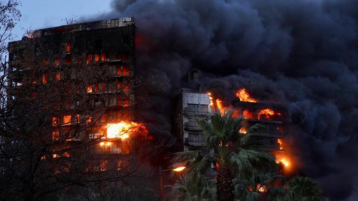 La inmobiliaria que construyó el edificio incendiado en Valencia también operó en Murcia