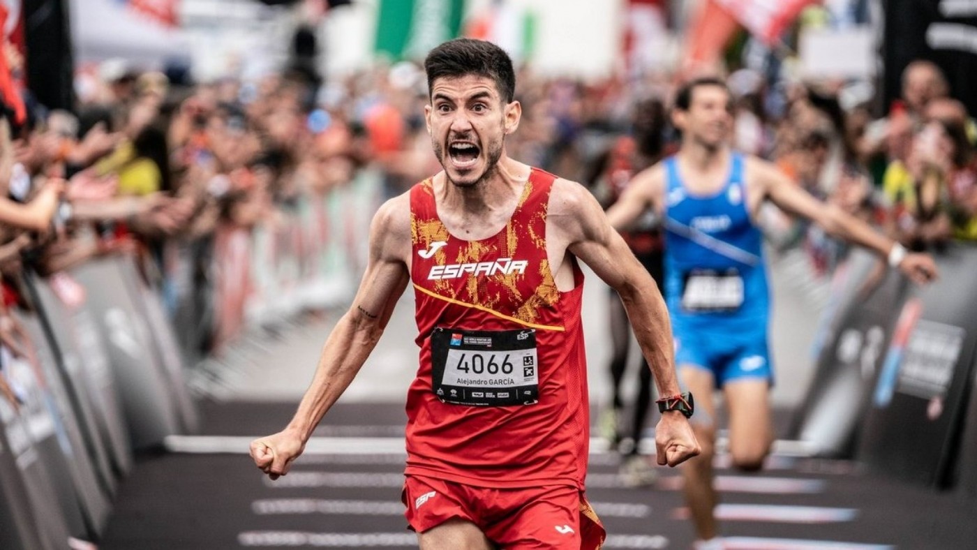 Álex García: "Correr a 2:50 el kilómetro una maratón es una locura"