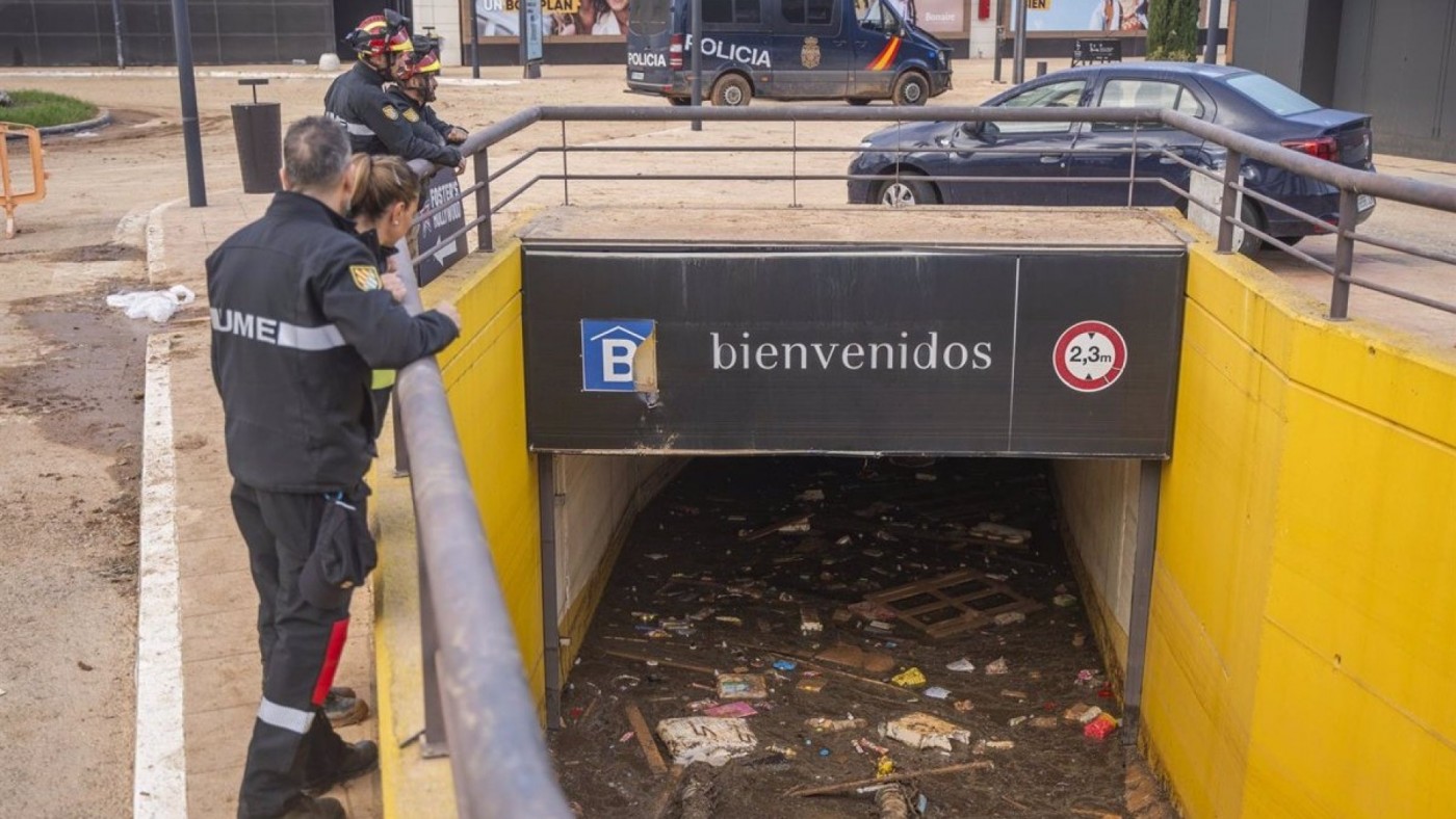 El desalojo de agua en el centro comercial Bonaire no deja muertos en los primeros 50 vehículos recogidos