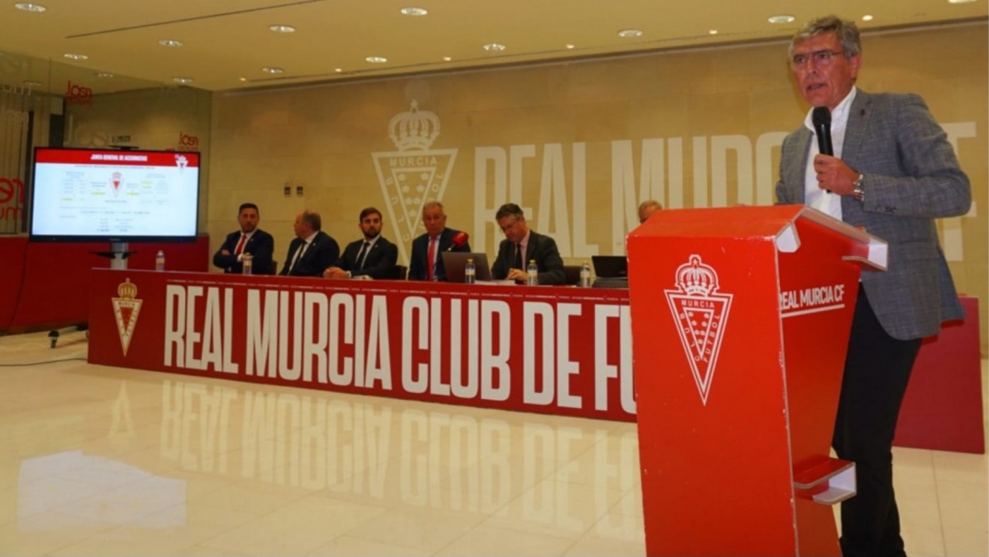 Felipe Moreno: "Es incierto que le haya ofrecido el club a Mauricio"