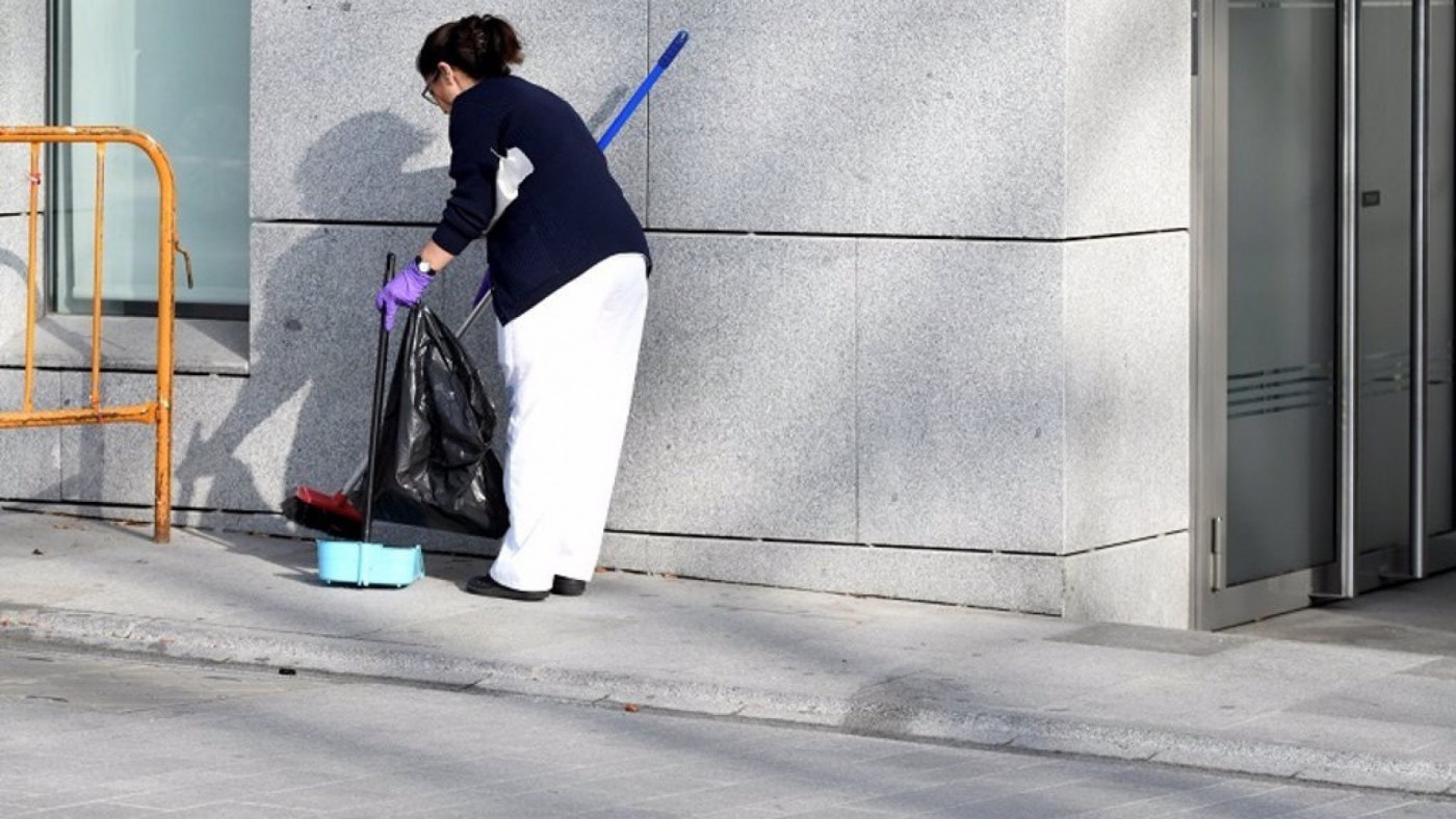 Los trabajadores de la limpieza de edificios municipales de Murcia ampliarán sus horas de trabajo