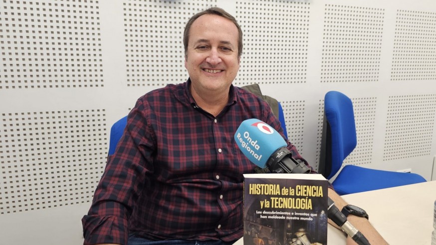 Daniel Torregrosa presenta "Historia de la ciencia y la tecnología"