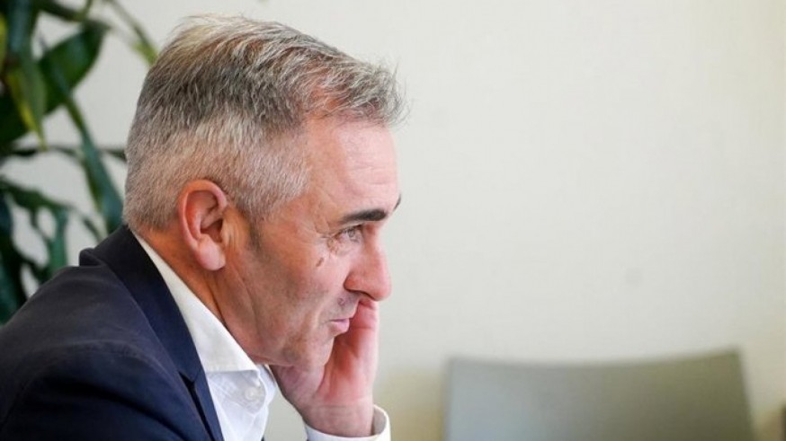 Barrachina considera que la desalación deja a los regantes al albur de que "el político de turno le subvencione el agua"