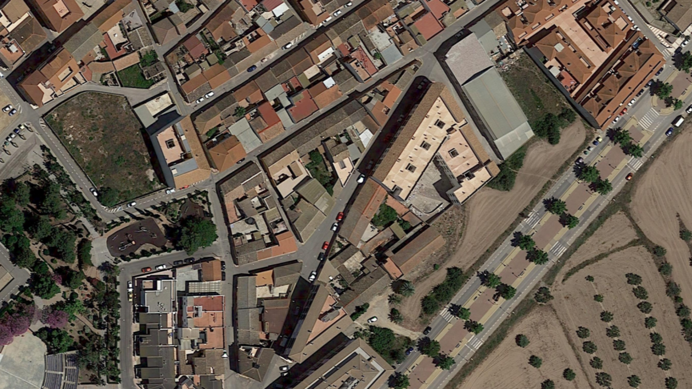 Cae al foso del ascensor desde el tercer piso de un edificio abandonado en Fuente Álamo