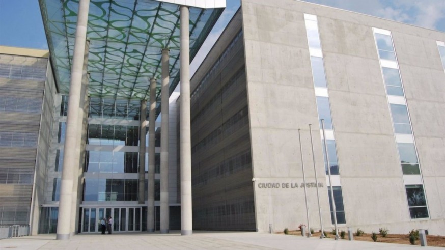Menos abogados de oficio y más asuntos en los juzgados