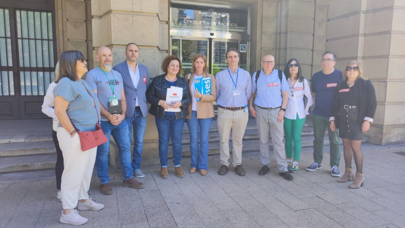 Antes del verano comenzarán las negociaciones para implantar la carrera profesional a 27.000 funcionarios en la Región 