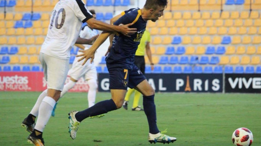 El UCAM se impone 2-0 al Ceuta y pasa de ronda en la Copa del Rey