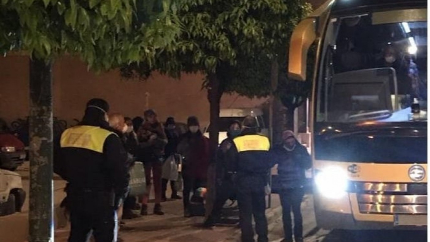 La Policía Local de Mula detecta autobuses de trabajadores que incumplen la normativa