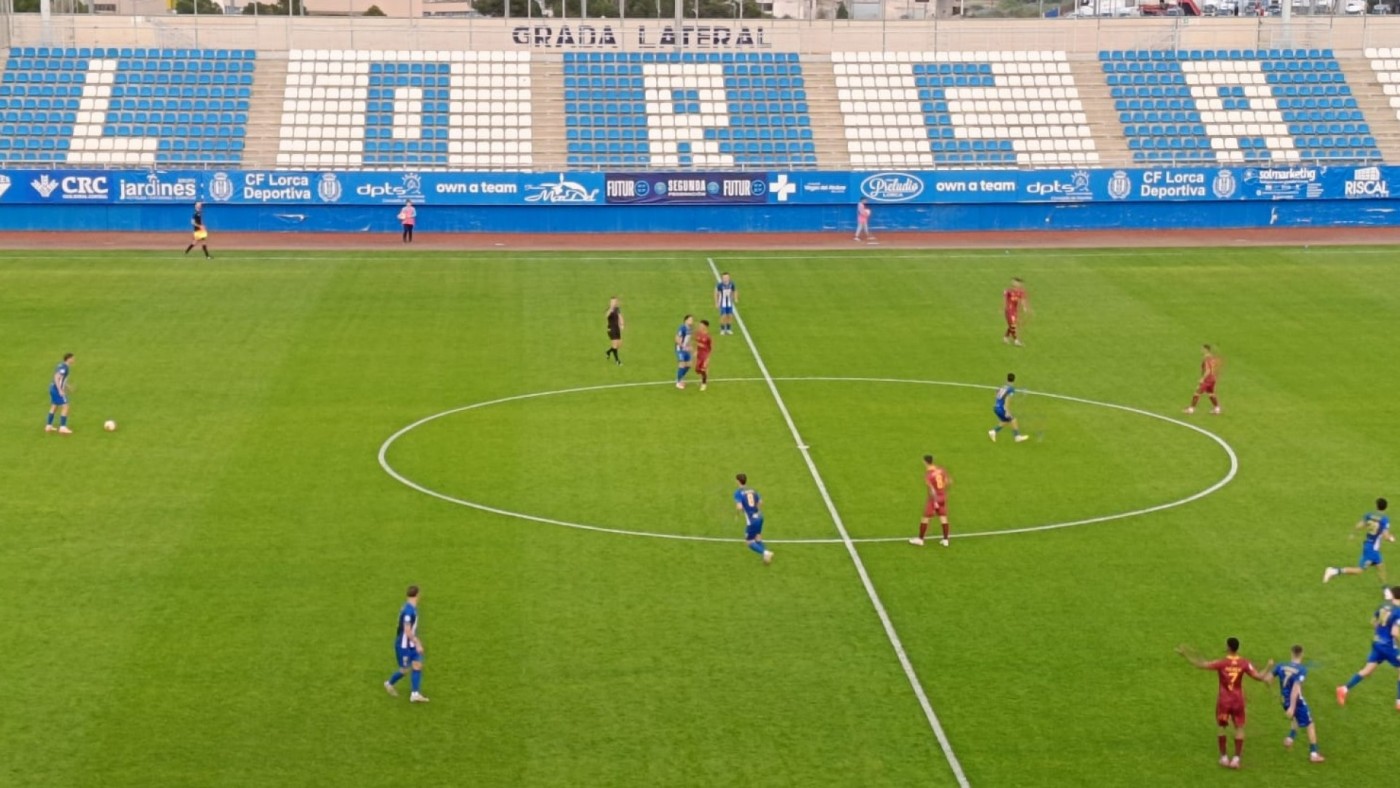 El Lorca se conforma ante el Linares (1-1)