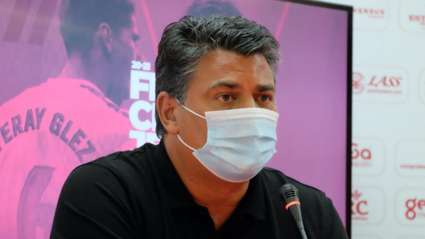 Julio Algar se va del Murcia 