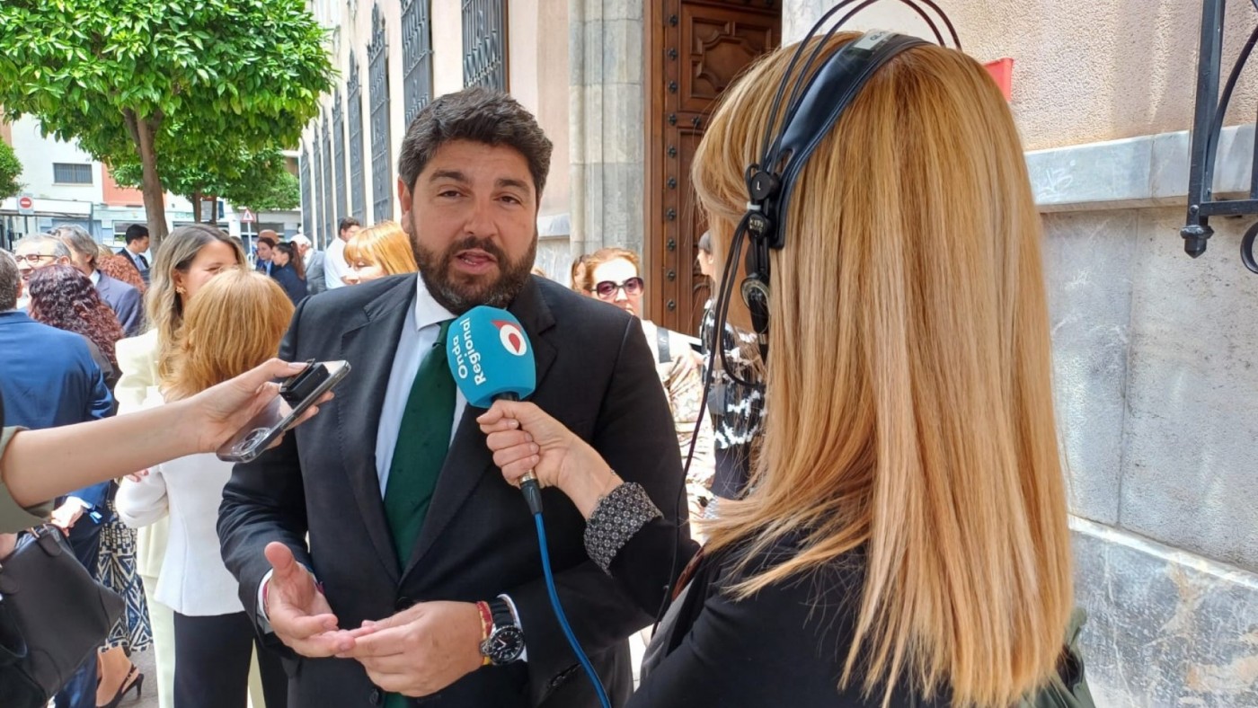 López Miras: "En tiempos de polarización, Cruz Roja y la reina nos recuerdan el valor de la ayuda a los demás"