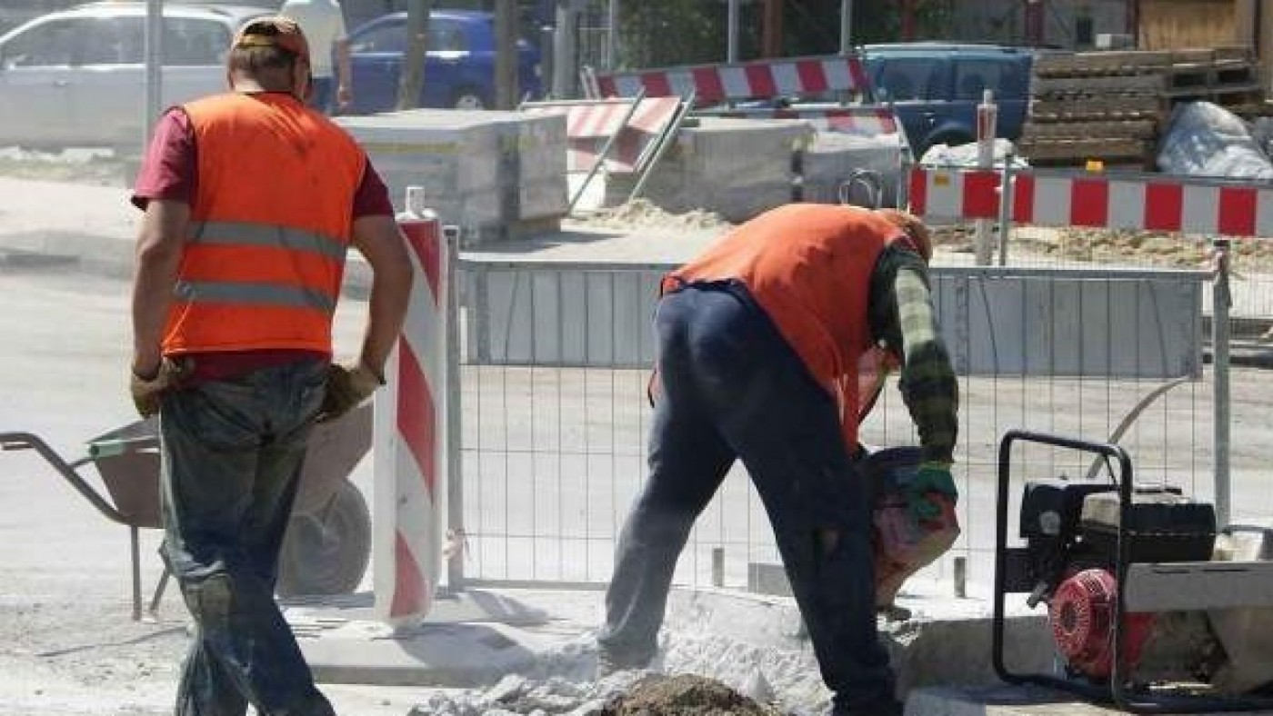 La reforma laboral y las subidas del salario mínimo impactan moderadamente en la economía española