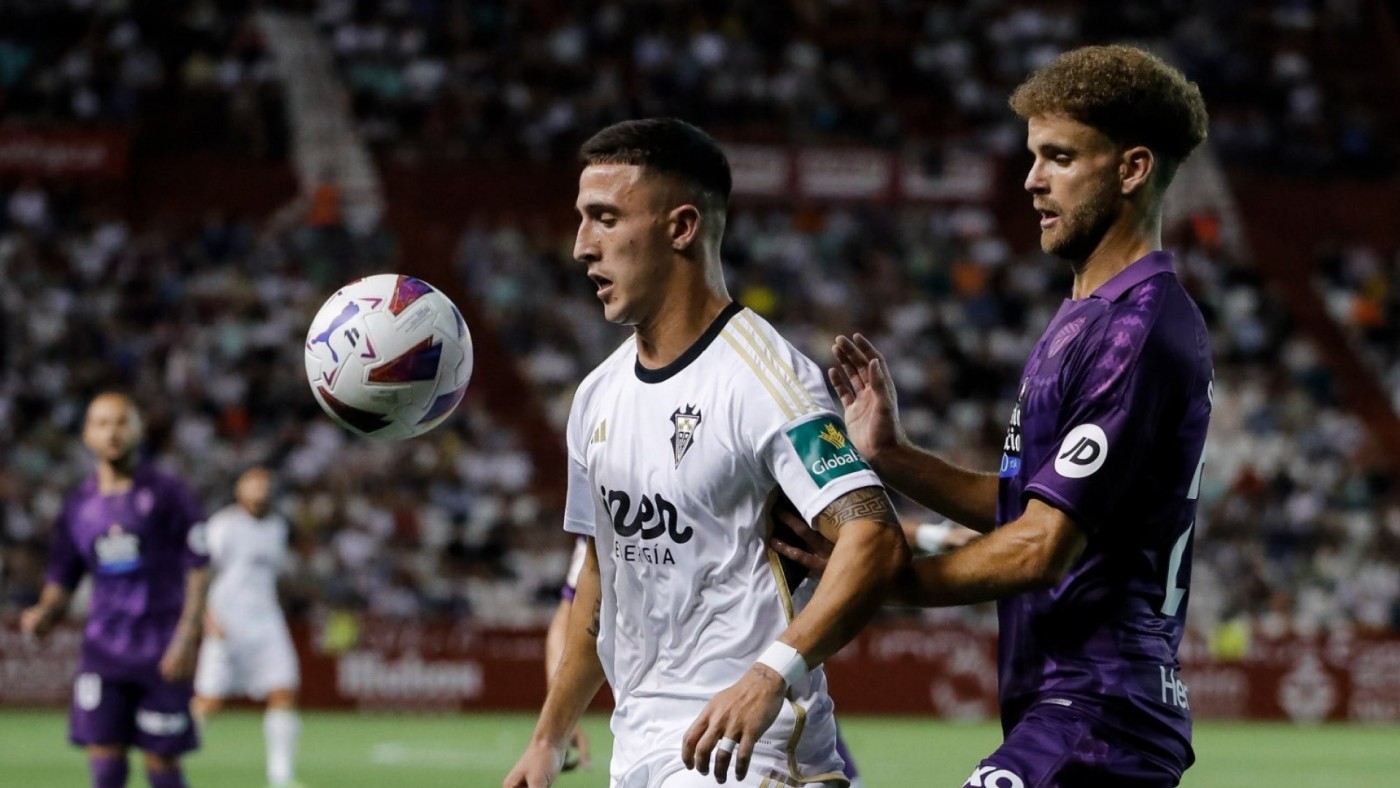 Dani Escriche ya es jugador del Cartagena 