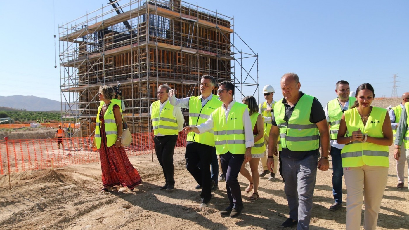 Bolaños dice que los tramos de AVE entre Murcia y Almería estarán en 2026 pese a las "dificultades técnicas"