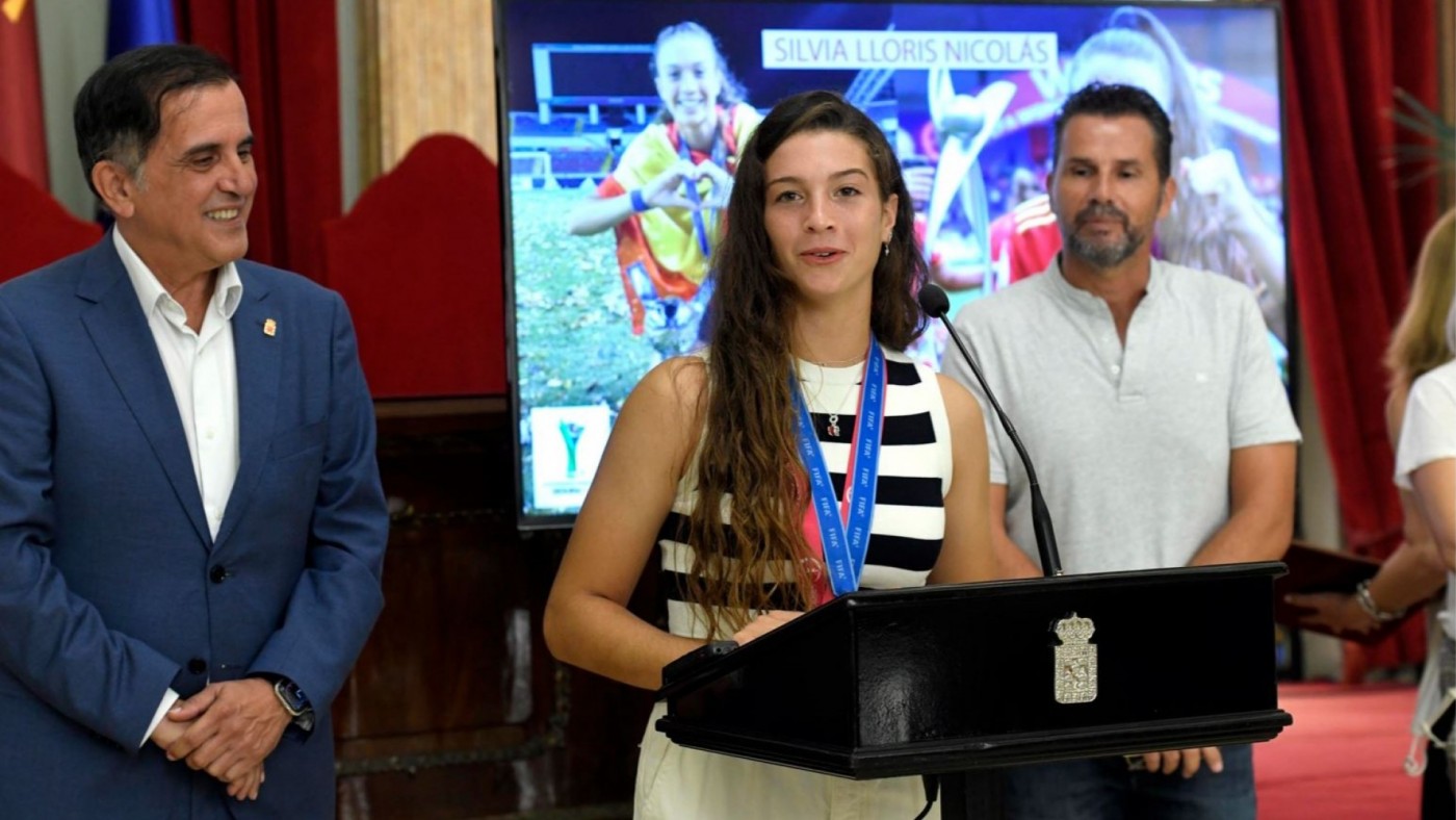 Murcia homenajea a Silvia Lloris 