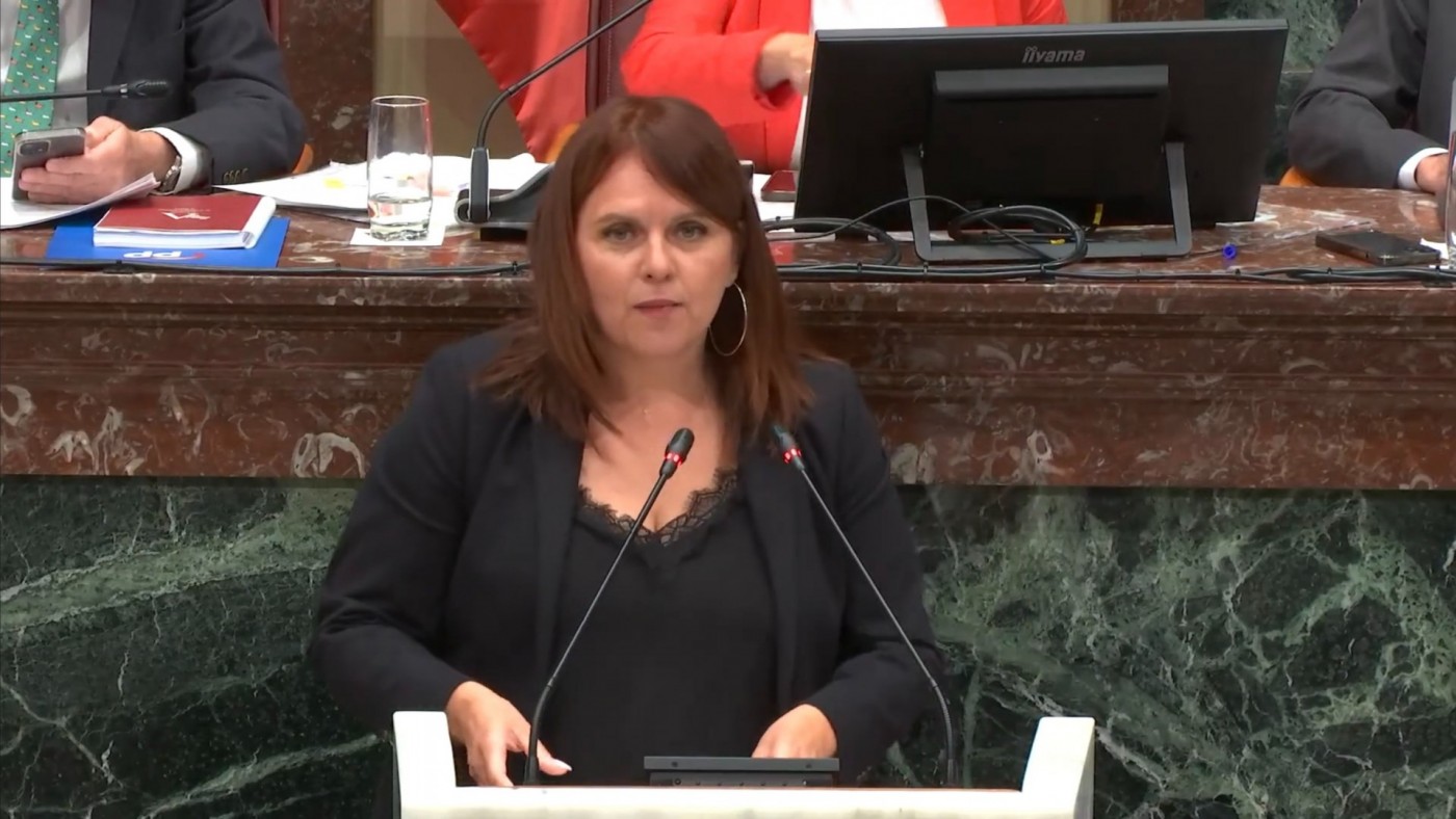 El parlamento autonómico pide más presupuesto para la educación pública