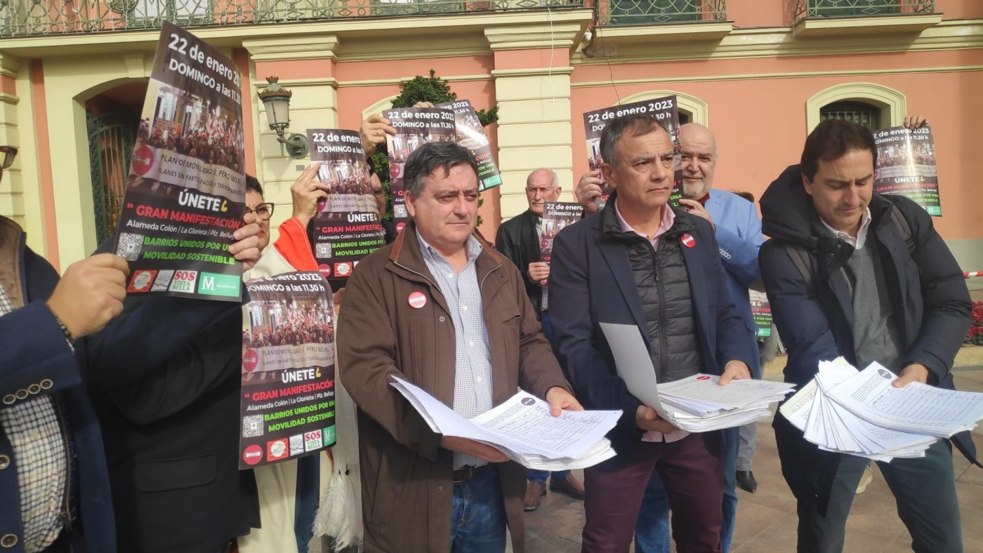 Presentan 15.500 firmas contra el inicio de las obras del Plan de Movilidad de Murcia
