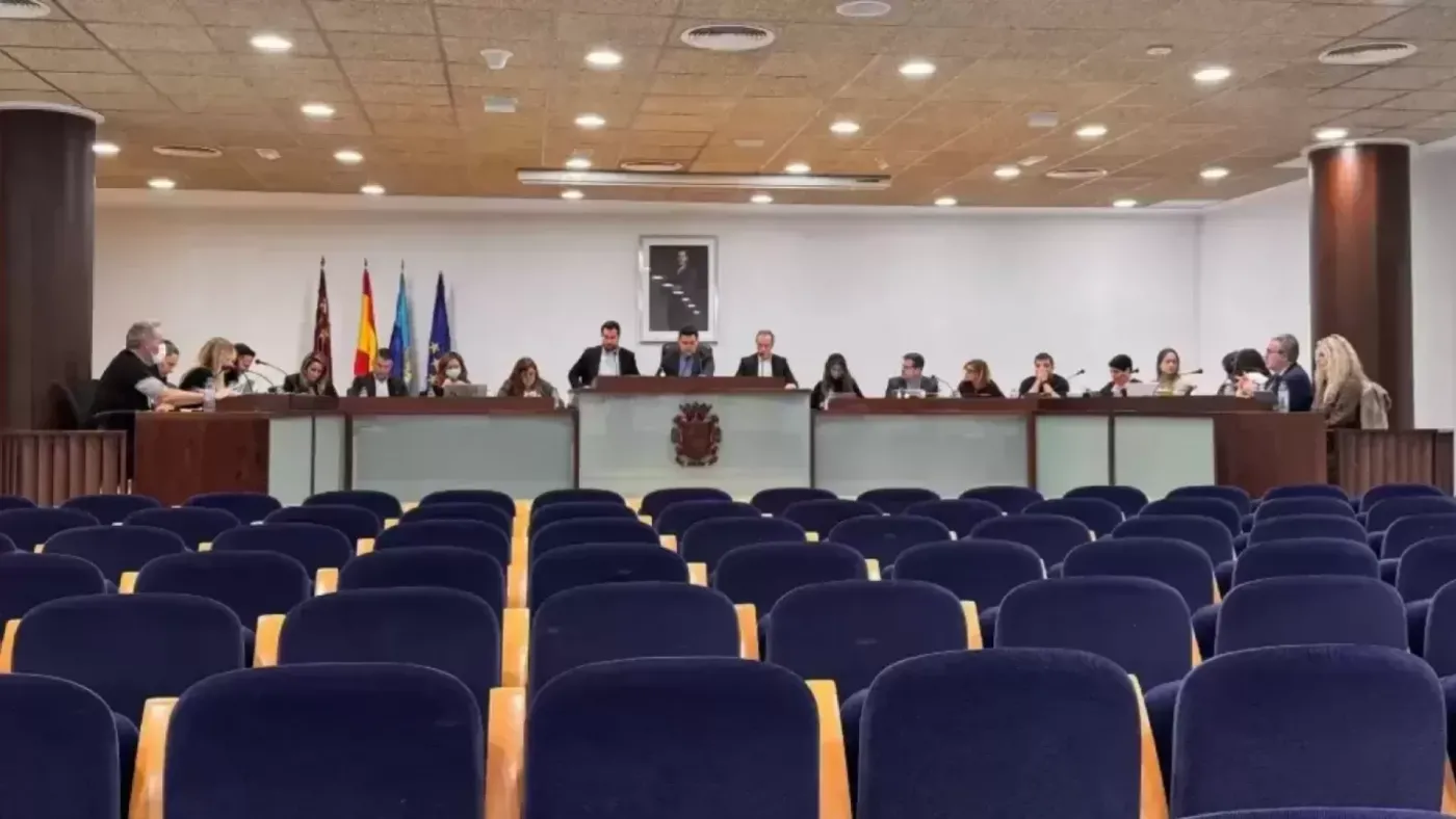 Cantabella presentará una querella al alcalde de San Javier