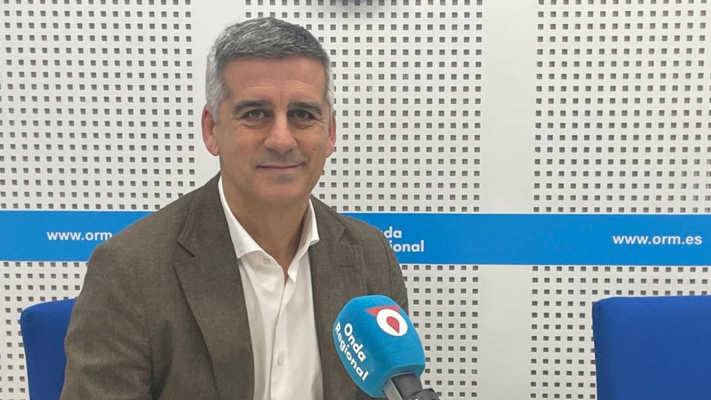 Las autoescuelas murcianas denuncian retrasos en los exámenes prácticos por falta de examinadores