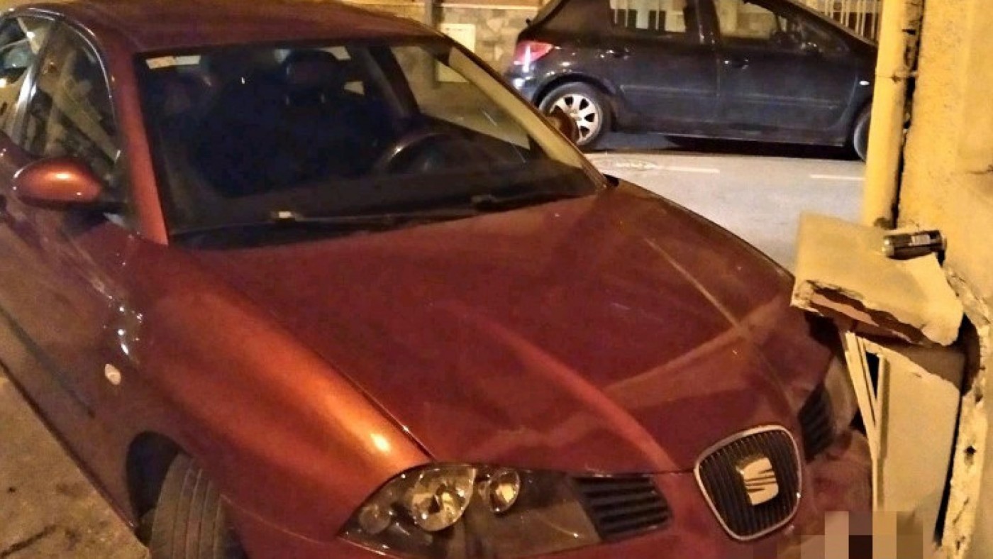 La Policía intercepta en Murcia un coche sustraído y sus ocupantes se dan a la fuga tras una persecución